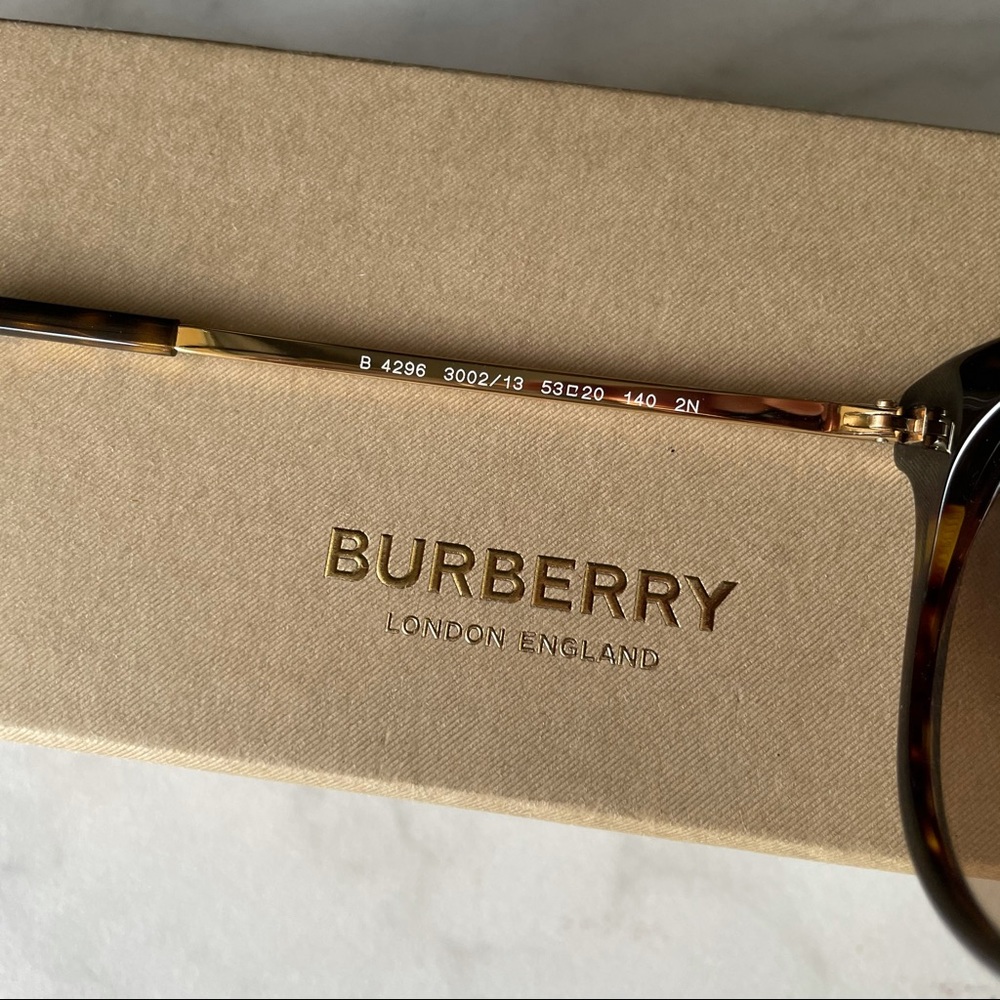 BURBERRY 4926 NWOT havana tortoise sunglasses - Picture 6 of 12